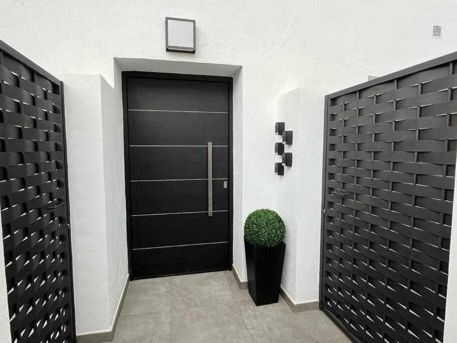 XVIII B Suite Apartamentos Morales & Arnal روندا المظهر الخارجي الصورة